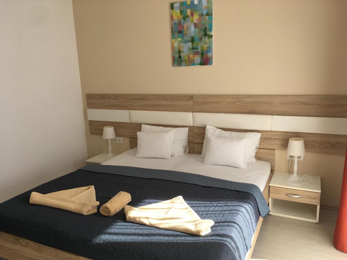 Hotel Pallone Balatonfured Ngoại thất bức ảnh