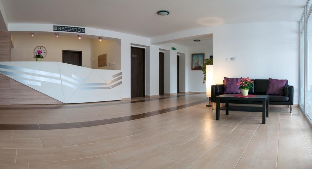 Hotel Pallone Balatonfured Ngoại thất bức ảnh