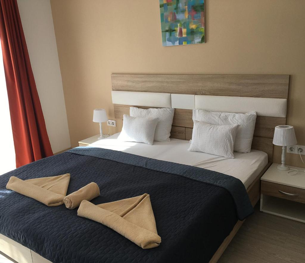 Hotel Pallone Balatonfured Ngoại thất bức ảnh
