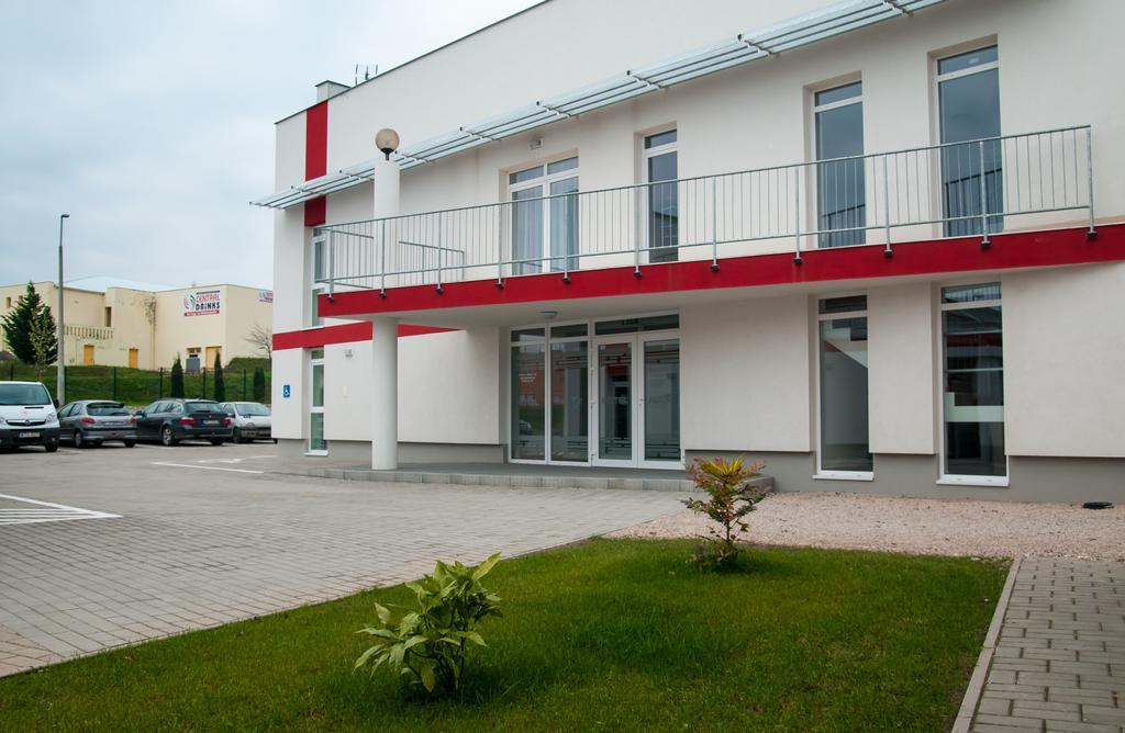 Hotel Pallone Balatonfured Ngoại thất bức ảnh