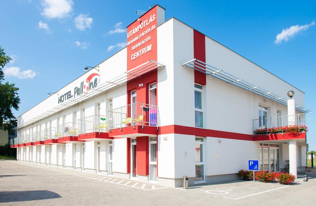 Hotel Pallone Balatonfured Ngoại thất bức ảnh